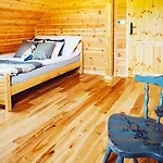 Obok Dziadka W Okolicy Czarnej Gory Villa Stary Gieraltow