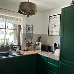 Obok Dziadka W Okolicy Czarnej Gory Stary Gieraltow