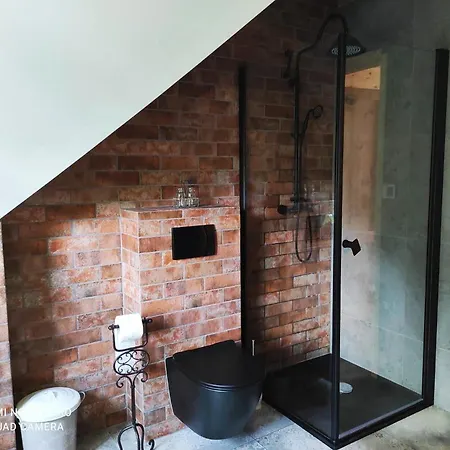 Villa Obok Dziadka W Okolicy Czarnej Gory Stary Gieraltow