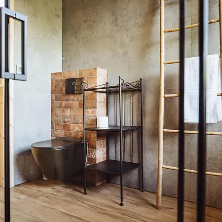 Willa Obok Dziadka W Okolicy Czarnej Góry