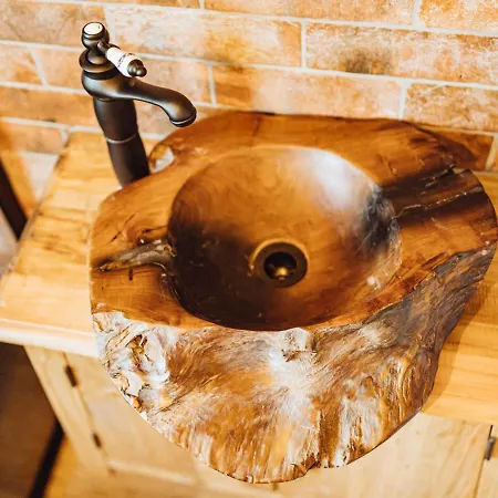 Obok Dziadka W Okolicy Czarnej Góry Willa