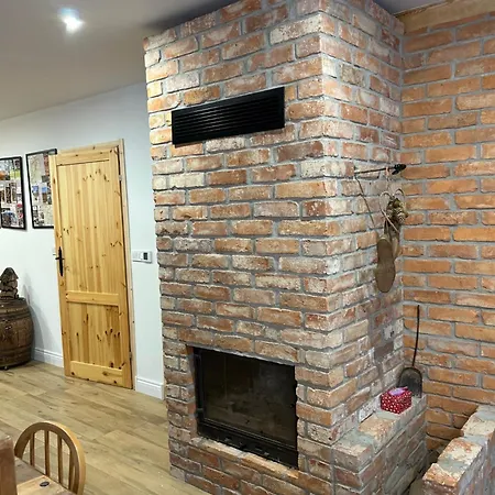 Willa Obok Dziadka W Okolicy Czarnej Góry