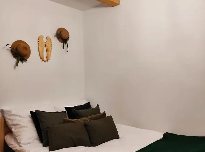 Villa Obok Dziadka W Okolicy Czarnej Gory Stary Gieraltow