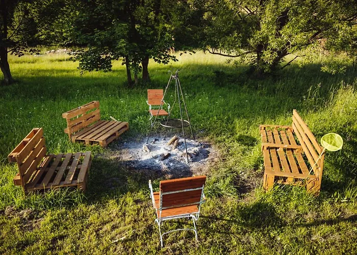Obok Dziadka W Okolicy Czarnej Góry Willa