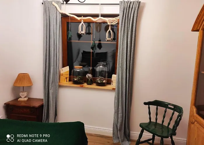 Obok Dziadka W Okolicy Czarnej Gory *